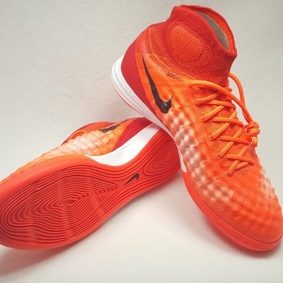 Chaussure Crampon Nike Magista Obra II FG Blanche Orange